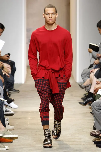 Look 27